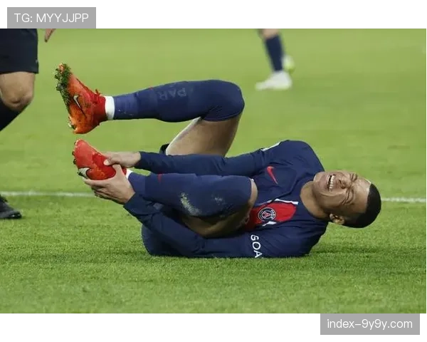 全场比赛结束，巴黎圣日耳曼2-1逆转击败南特